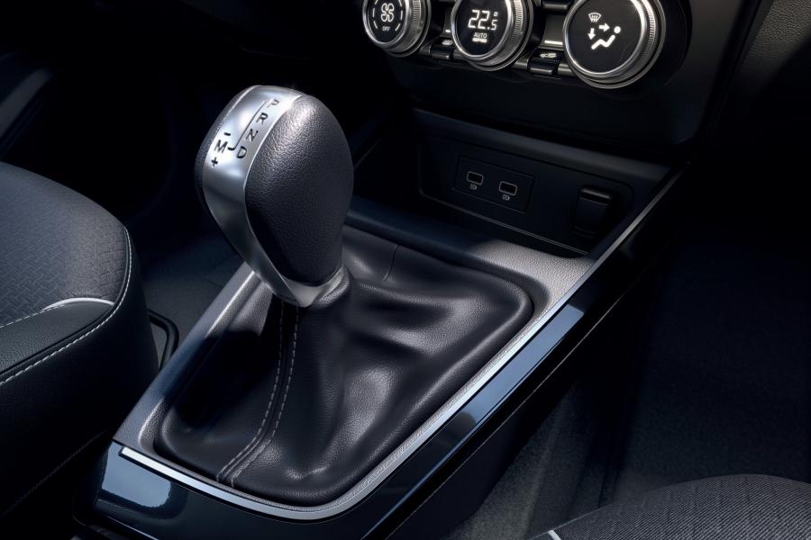 Детали интерьера Renault Arkana 2019 года  (фото 37 из 91)